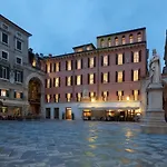Lords Of Luxury Apartament