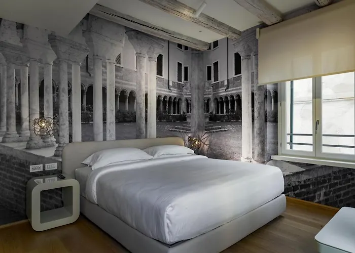 Lords Of Luxury * Werona