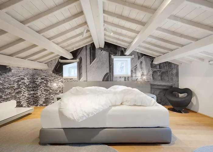 Lords Of Luxury Apartament