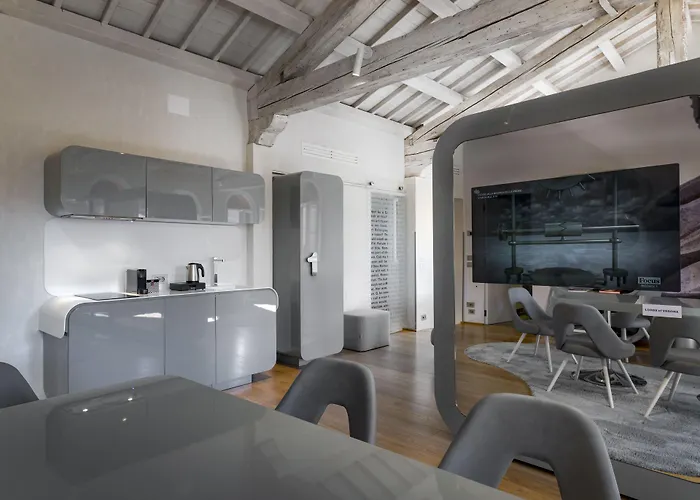 Lords Of Luxury * Werona